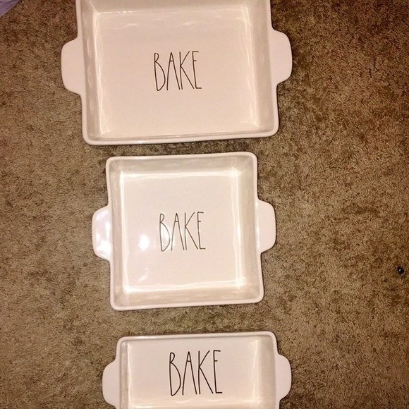 Rae Dunn Baking Dish Set